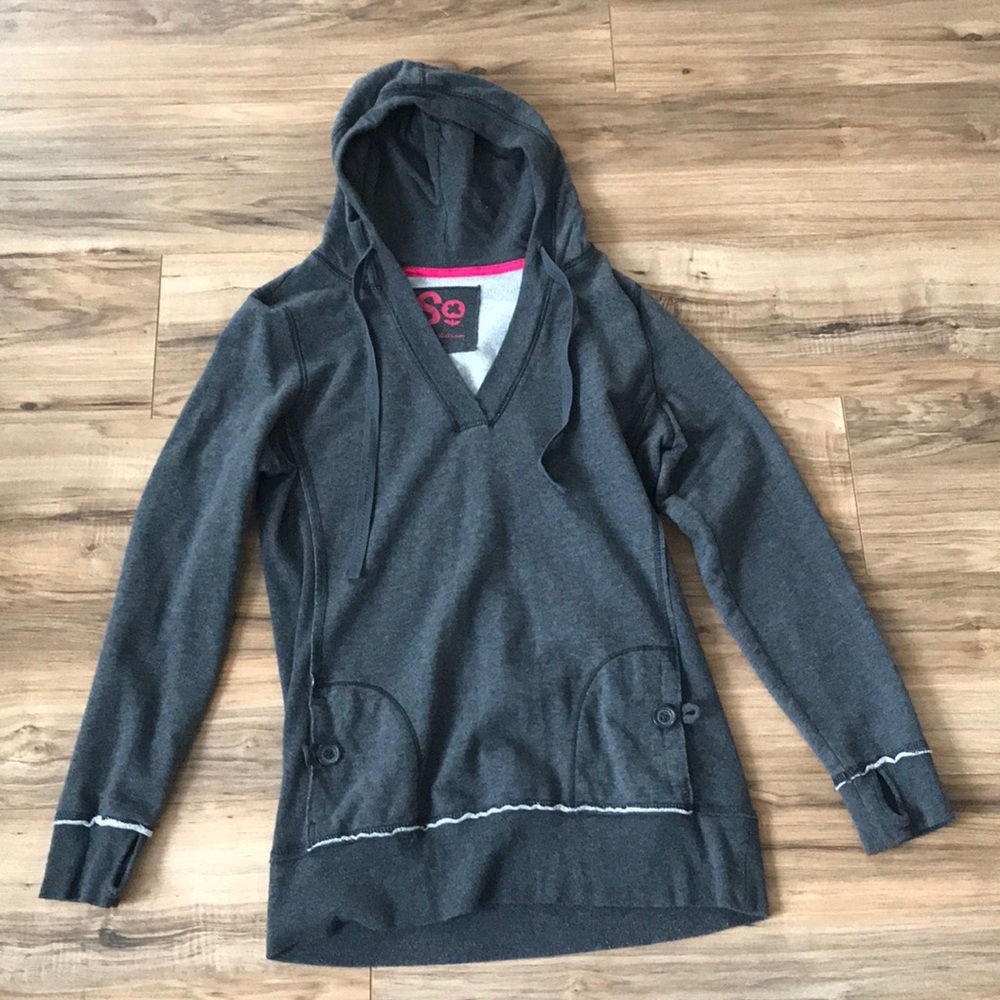 Gray sweatshirt